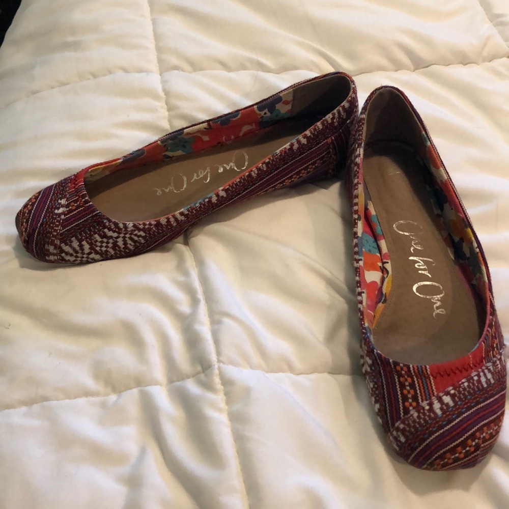 TOMS ballet flats💕